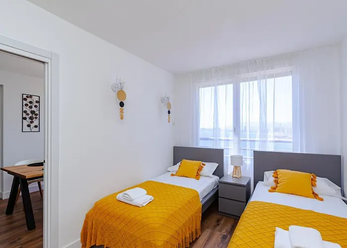 Tropic Mar Levante Beach Apartments